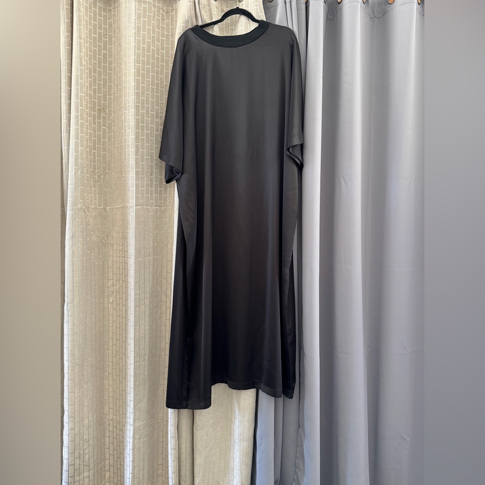 ASOS black silk Dress- T-shirt neck- 24 Plus